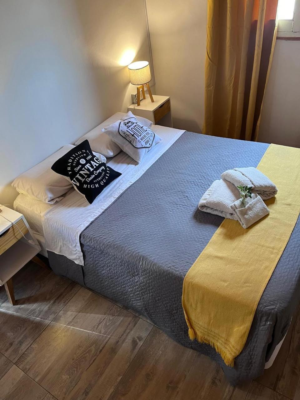 Mora Hostel Mendoza Bagian luar foto